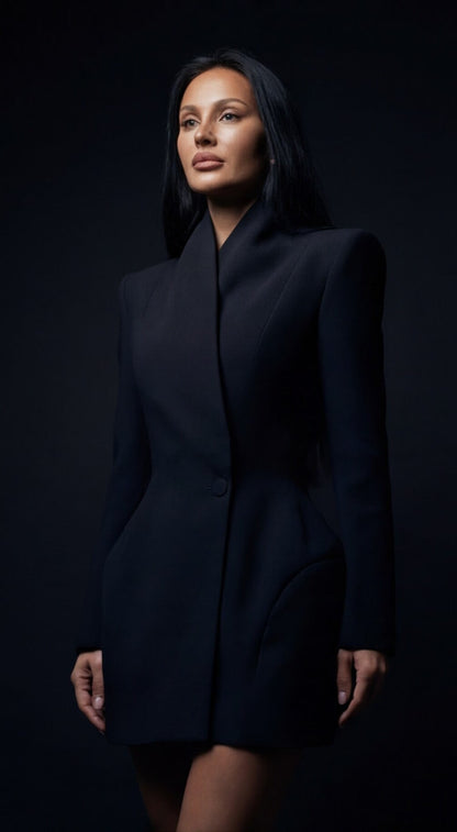 Chic Waist-Cinching Jacket